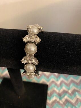 Classic Pearl and Crystal Silver Bridal Bracelet - Women's Jewelry